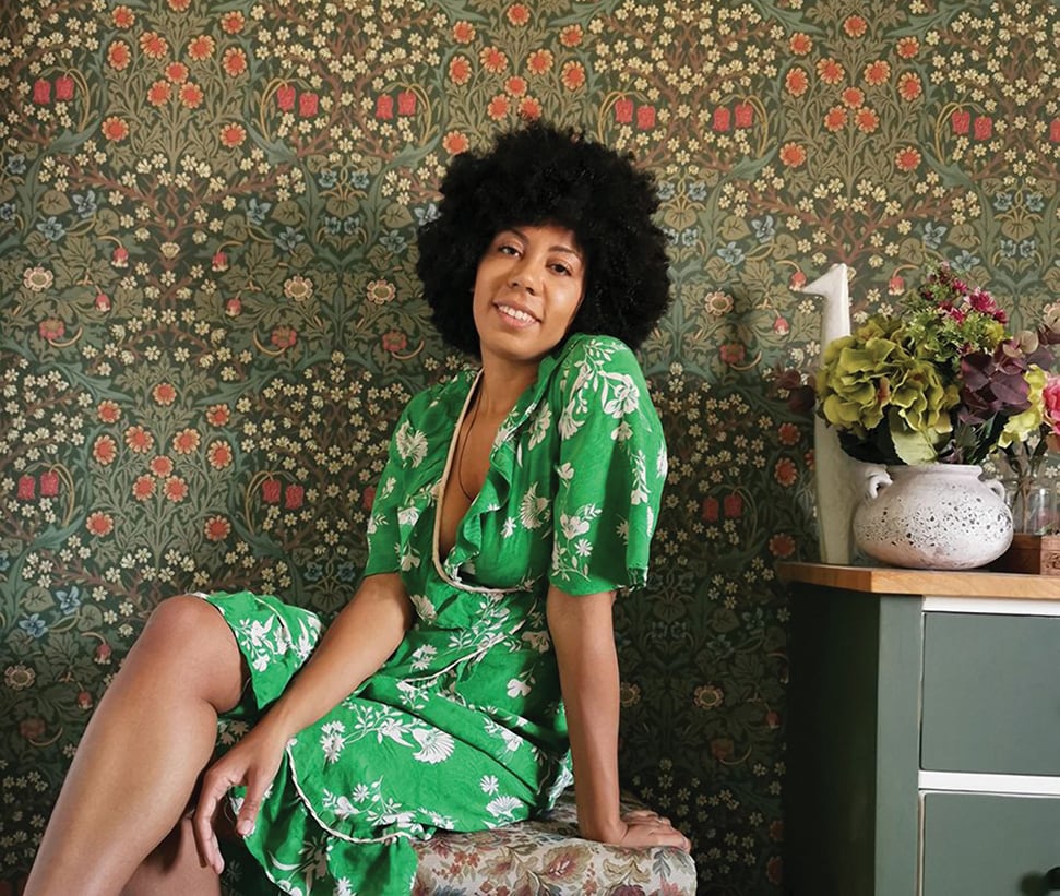 Wallpaper aficionado Laura Hunter aka @nofeaturewalls talks about her love of bold maximalist prints, vintage style and her interior design tips