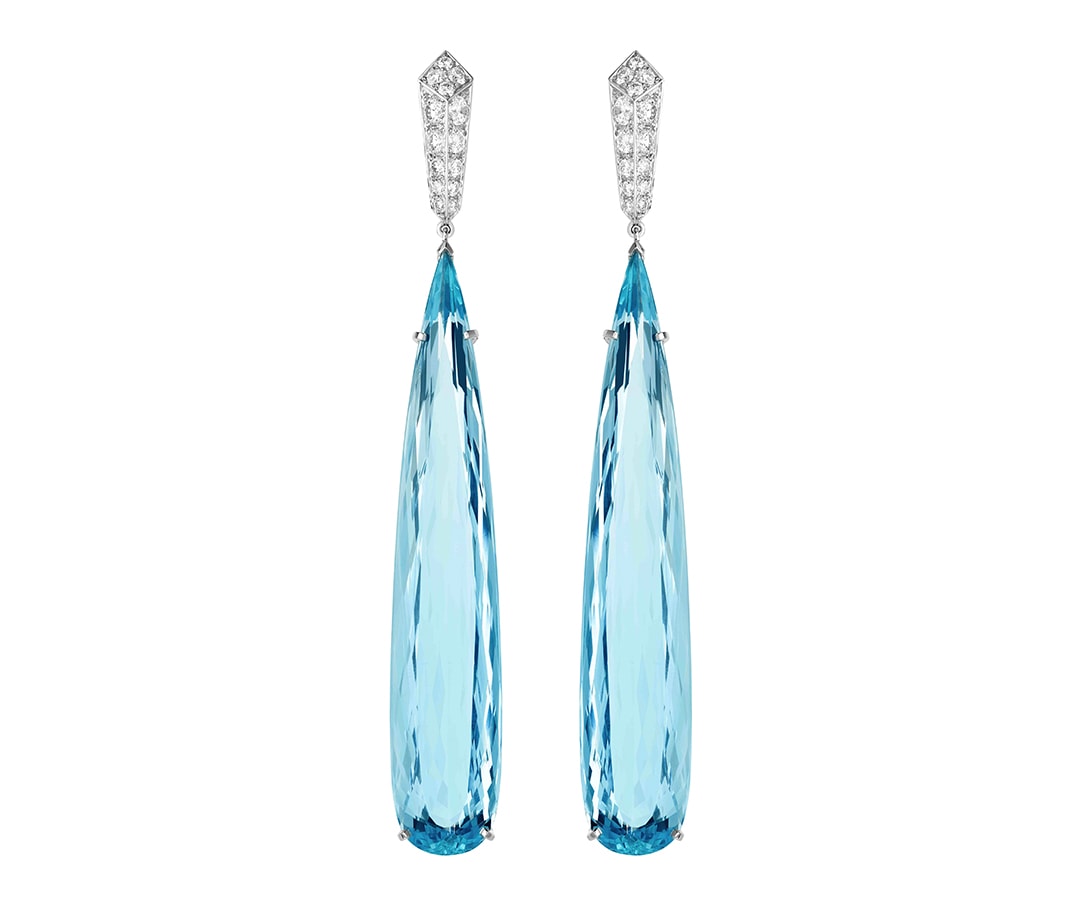 March birthstone: Exquisite aquamarine jewellery to shine in this spring Boucheron Pendants doreilles Bleu Infini aiguemarines de 12184 ct diamants or blanc LR