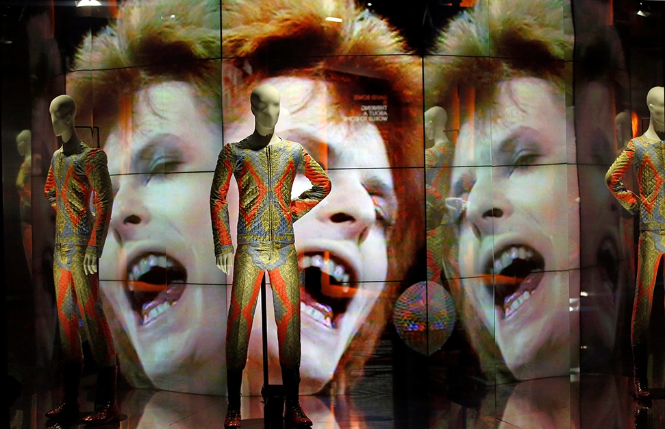V&A acquires David Bowie’s archive for permanent exhibition