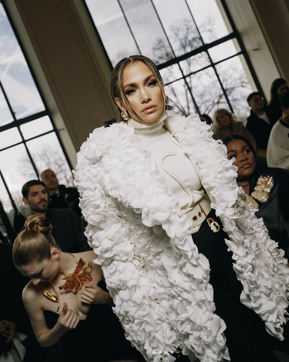 Jennifer Lopez’s Chic New Fashion Looks And Jewellery