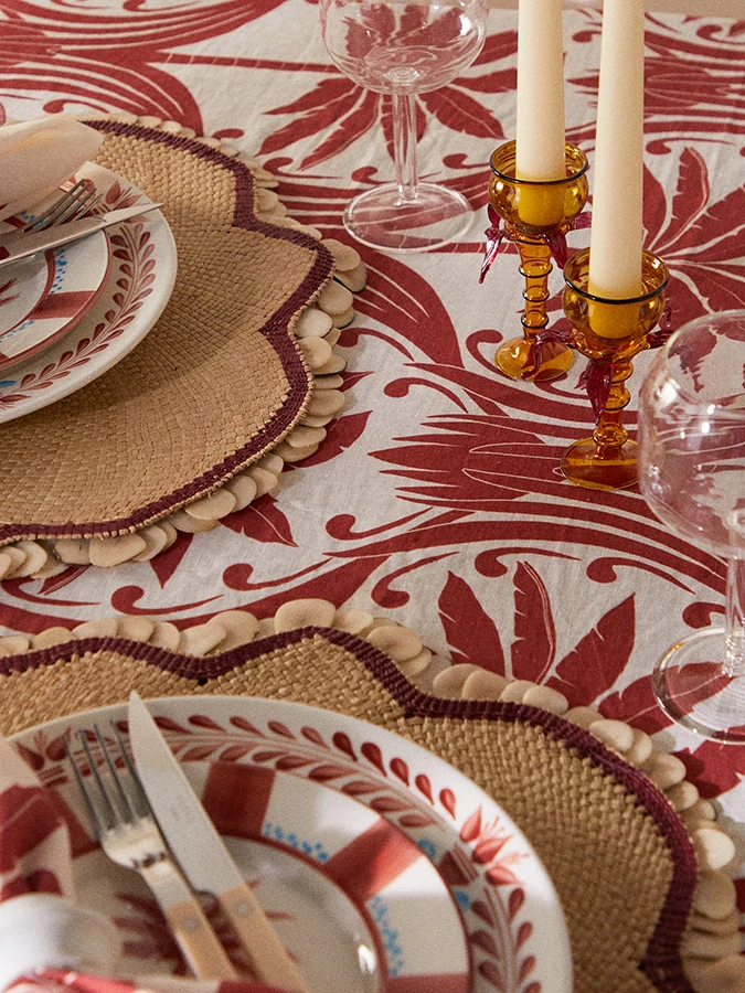 Fashion Tablescapes : Match Your Dress To Your Tablecloth