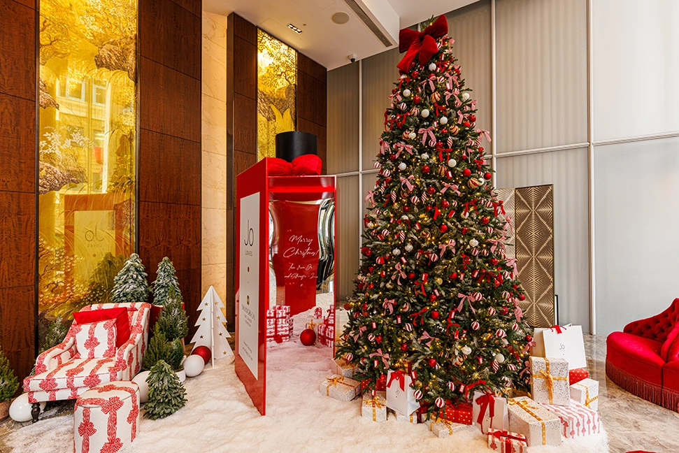 The Most Spectacular Christmas Trees In London To Visit